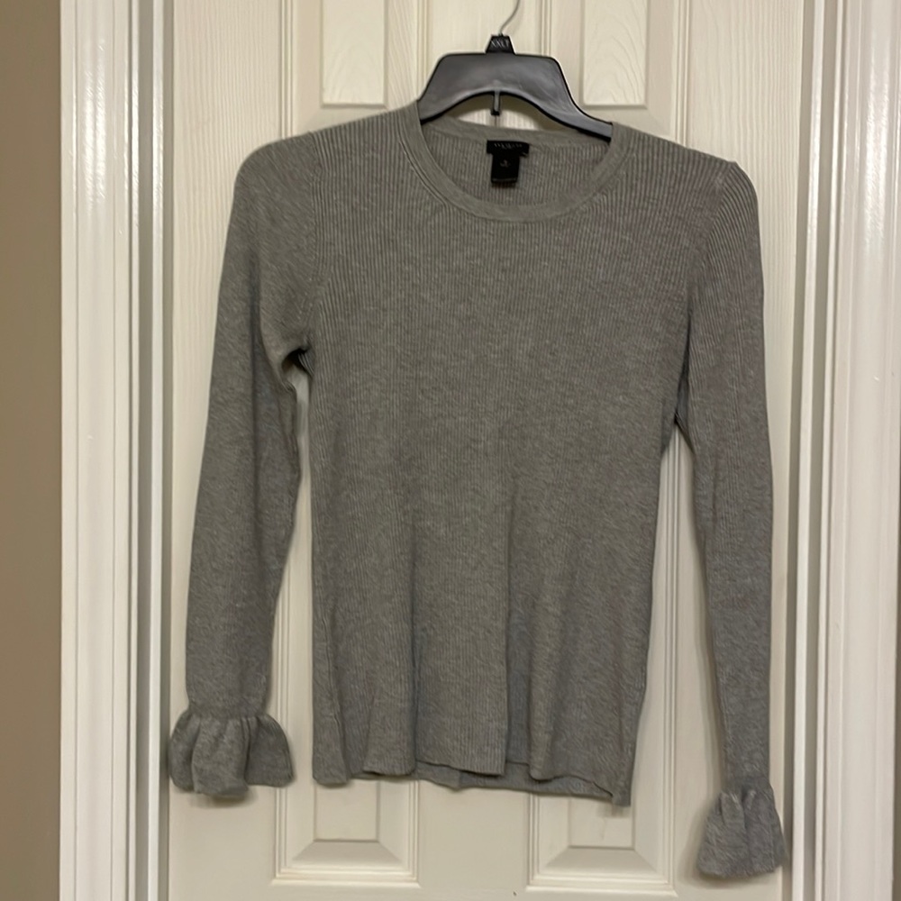 Medium Guc gray Ann Taylor Factory shirt